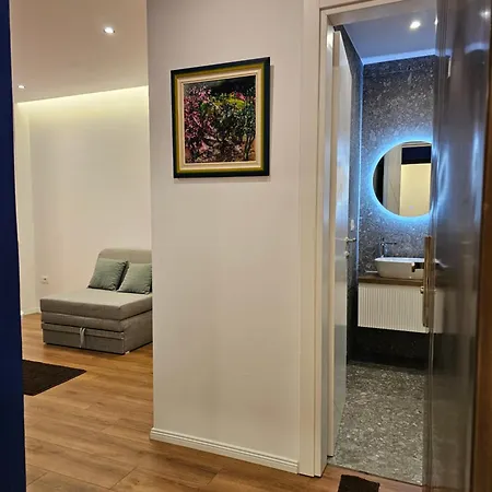 Beta Premium Vacations - Sea View Ap, Fully Equipped & Location Golem (Tirana)
