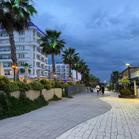 Beta Premium Vacations - Sea View Ap, Fully Equipped & Location Appartamento